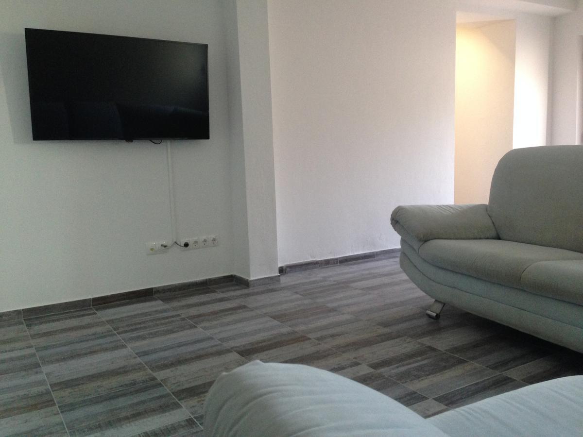 Chill Out Beach Apartments Трогир Екстериор снимка